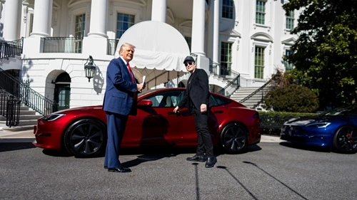 Tesla, Trump
